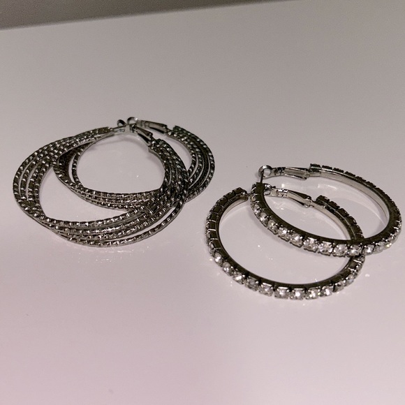 (3 for $12) Two Sets of Hoop Earrings 🩶🩶 - Picture 4 of 5